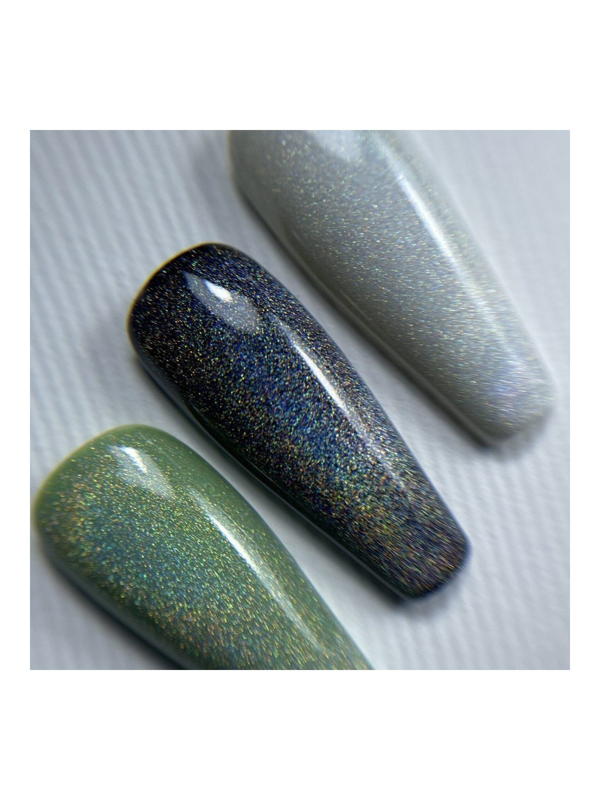 Holographic Top Cat eye – zbliżenie drobinki, efekt holograficzny